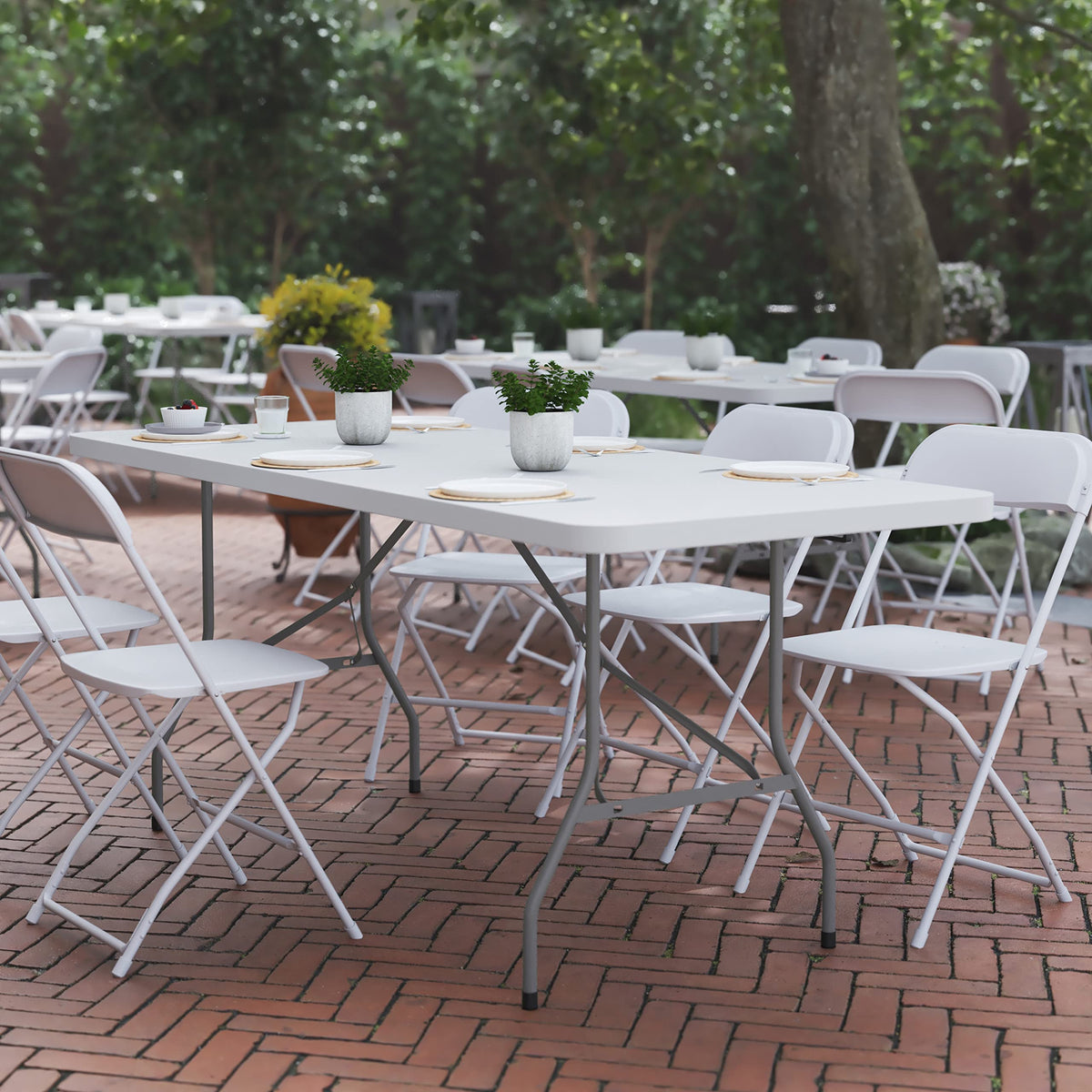 6-Foot Heavy Duty Plastic Folding Table with Carrying Handles Y604636
